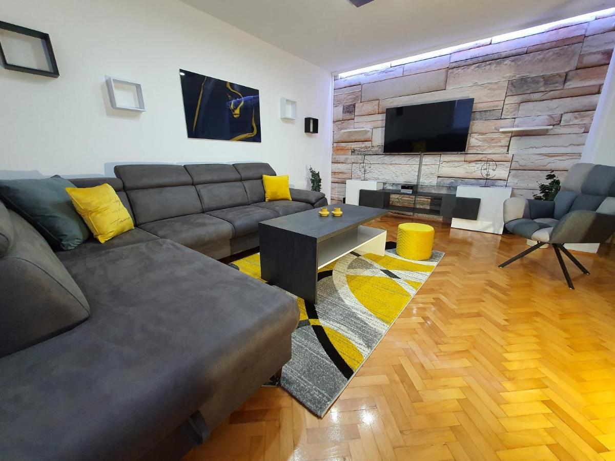Apartment Pallaton Nasice エクステリア 写真