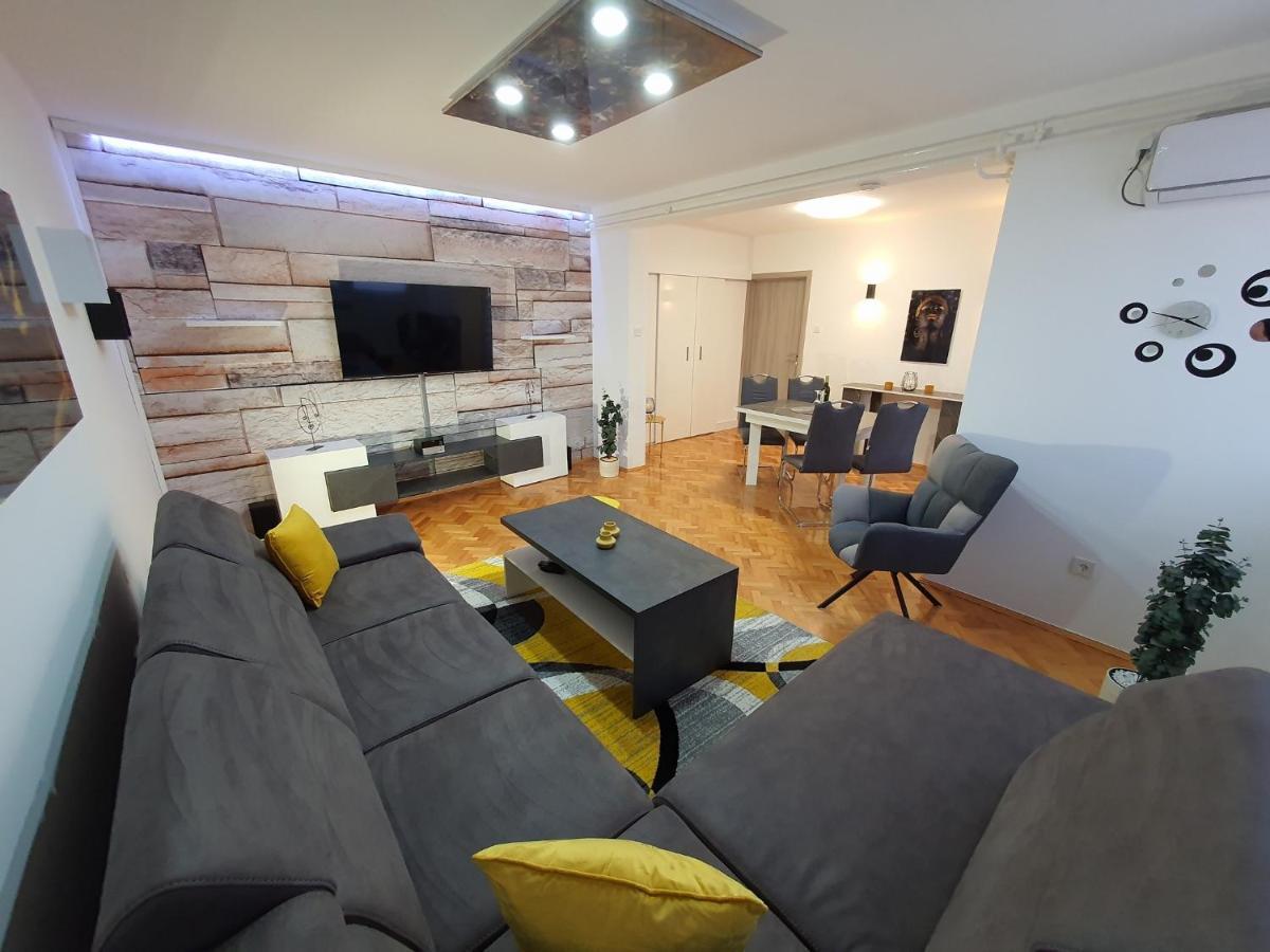 Apartment Pallaton Nasice エクステリア 写真